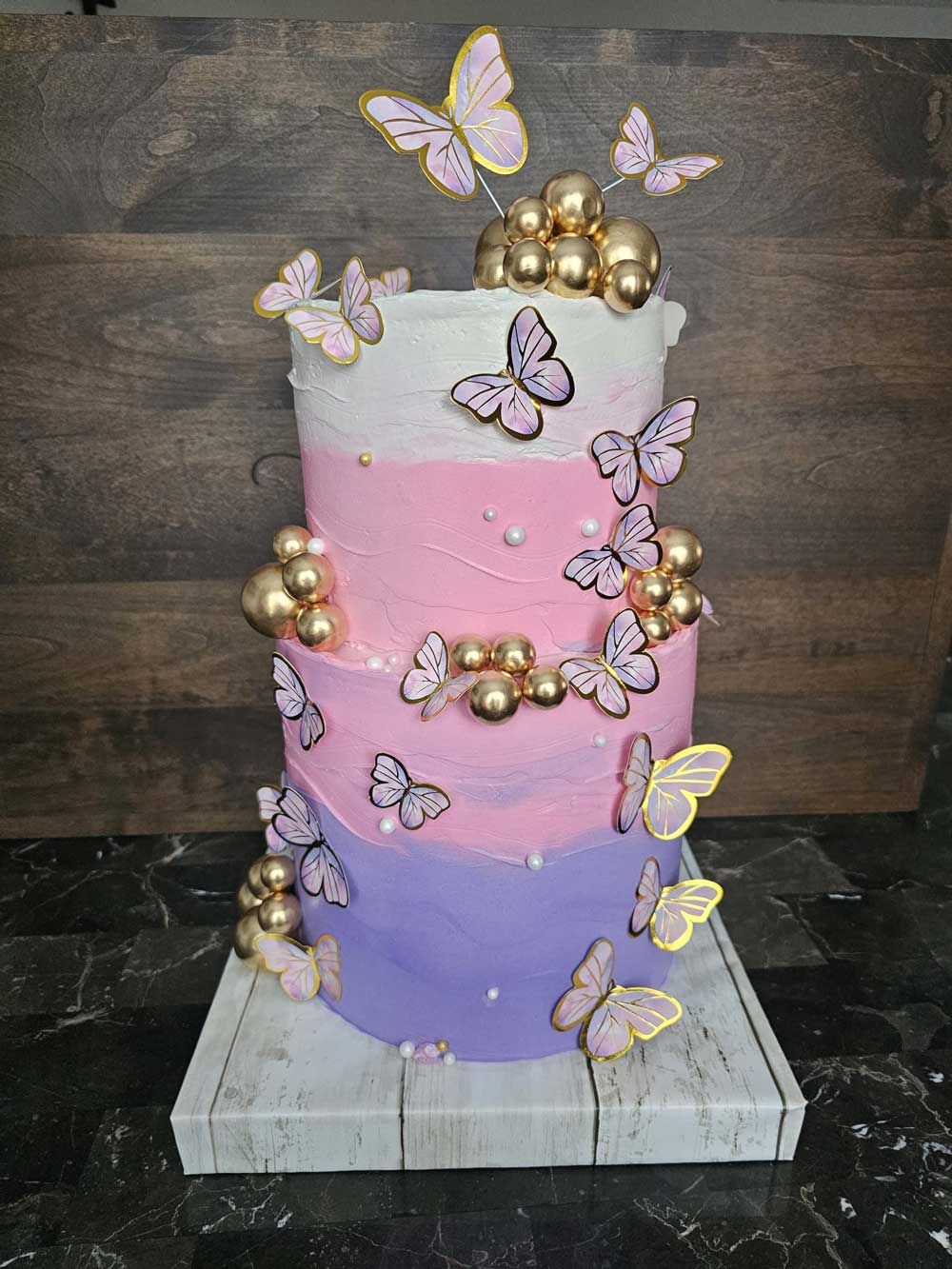 sonia-cakes-y-mas-butterfly-tier-cake